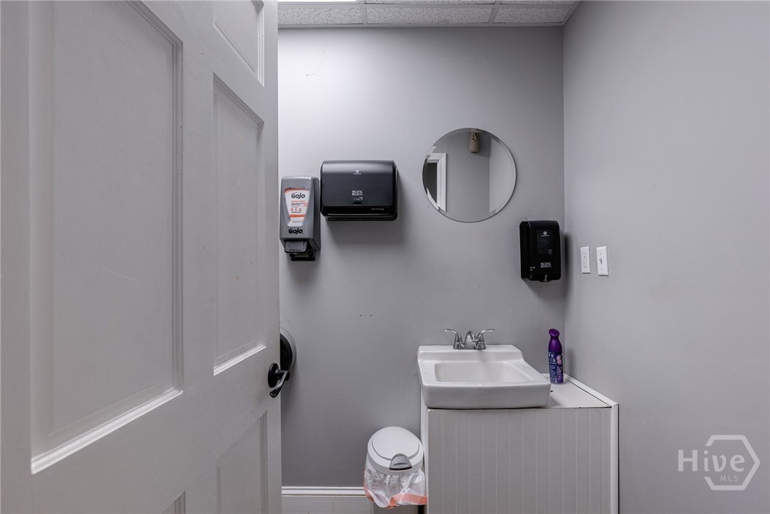 328 Commerce Boulevard Property Photo 21