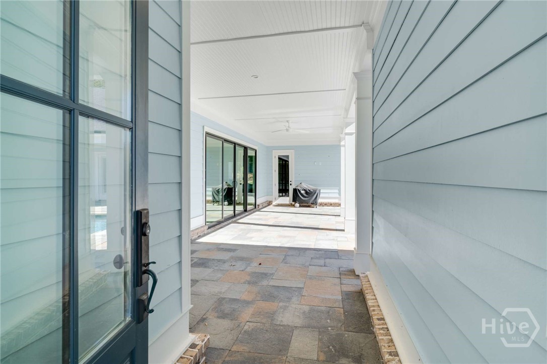 2030 Greenleffe Drive Property Photo 9