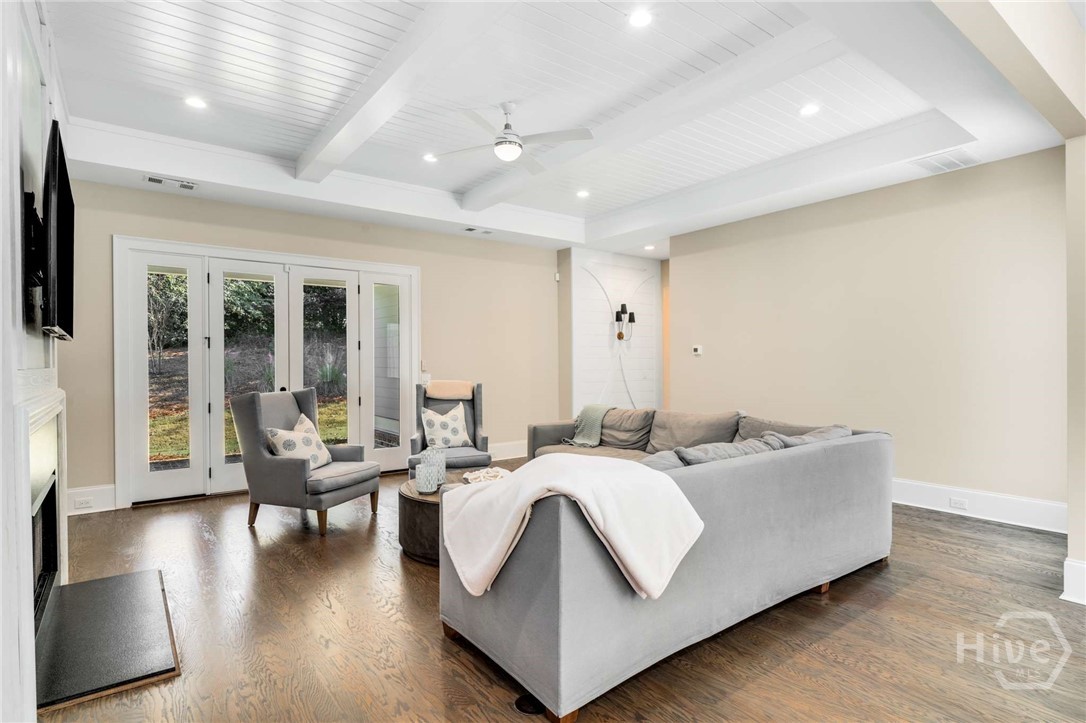 2030 Greenleffe Drive Property Photo 13