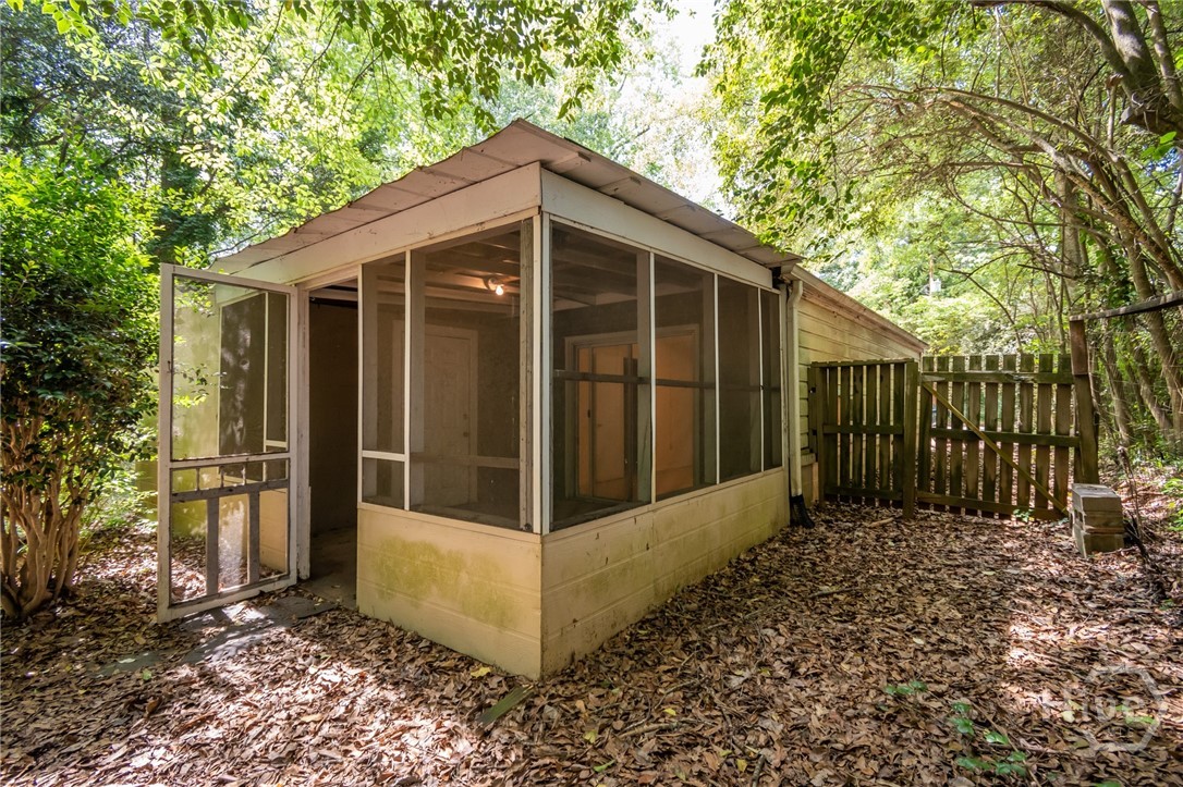 175 Habersham Property Photo 38