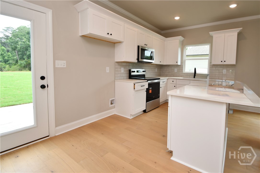 225 Timsbury Drive Property Photo 5