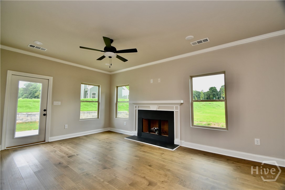 326 Andover Drive Property Photo 3