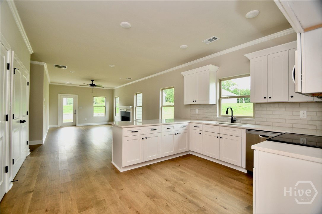 326 Andover Drive Property Photo 5