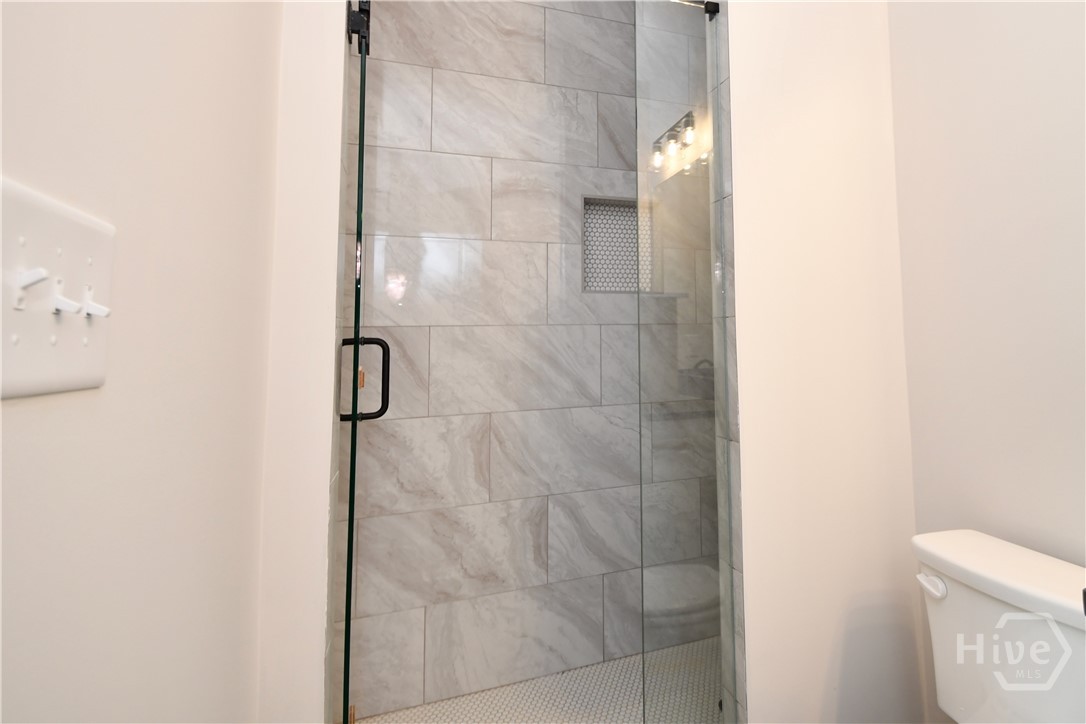 215 Timsbury Property Photo 12