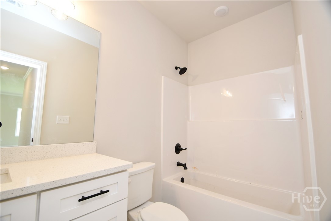 215 Timsbury Property Photo 14