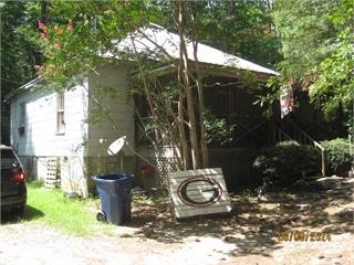 1811 McNutt Creek Road Property Photo 1