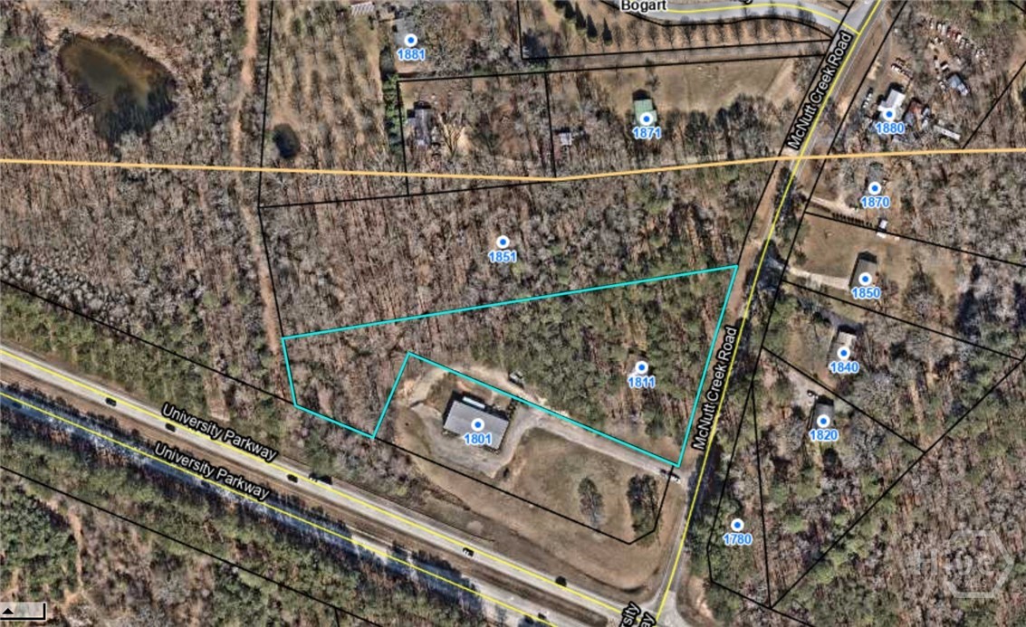 1811/1851 Mcnutt Creek Rd Road Property Photo 2
