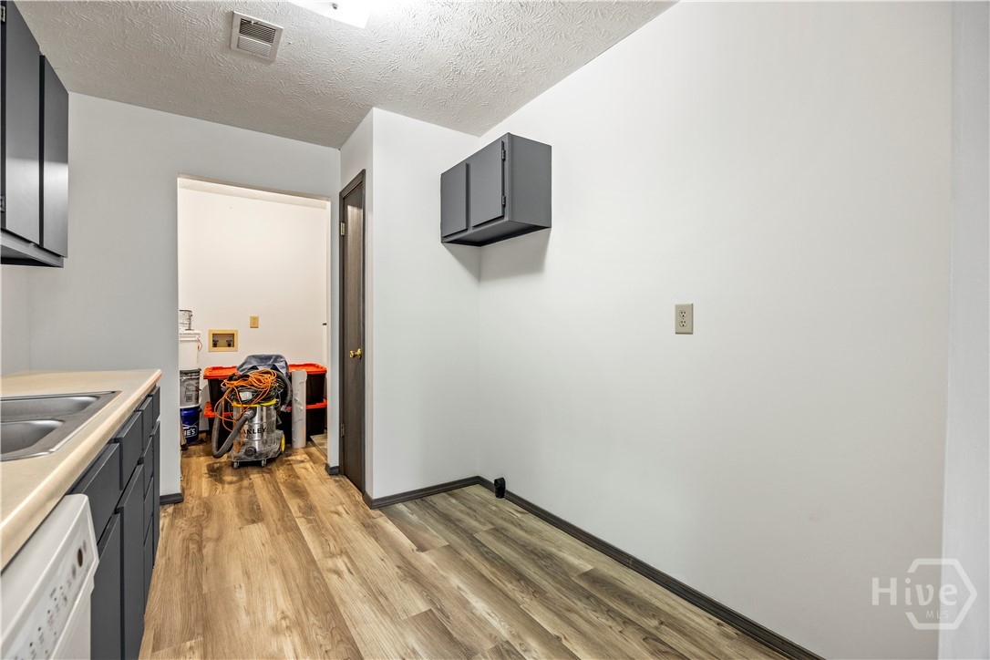 181 Lower Wirebridge Road Property Photo 11