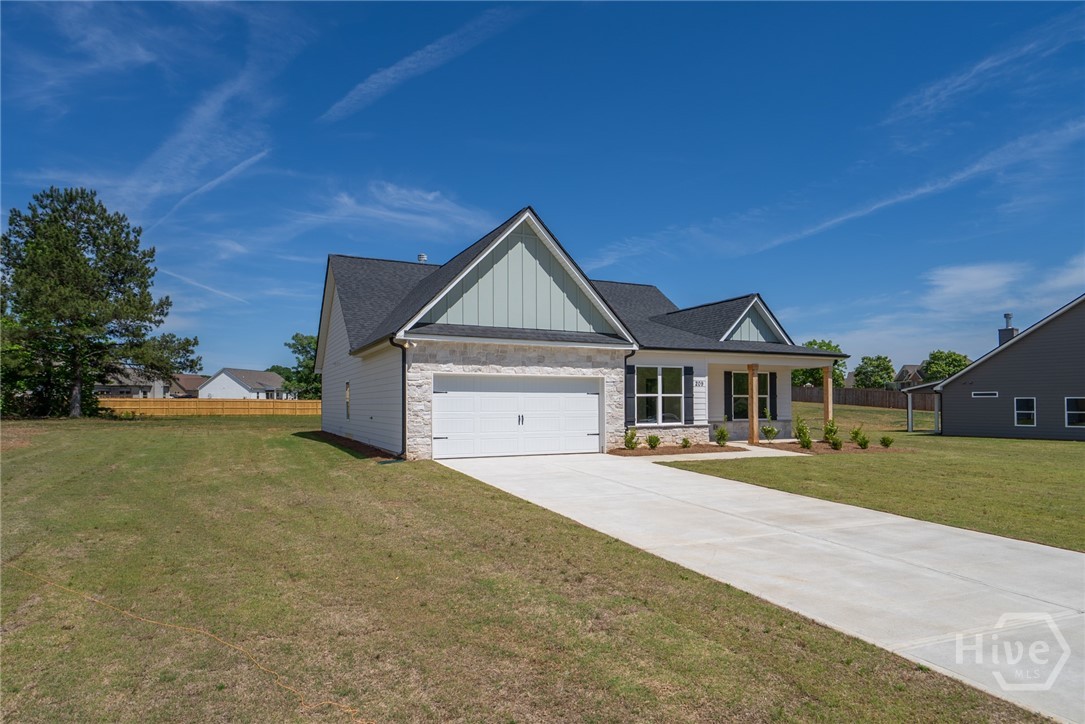 209 Squirrel Run Property Photo 3