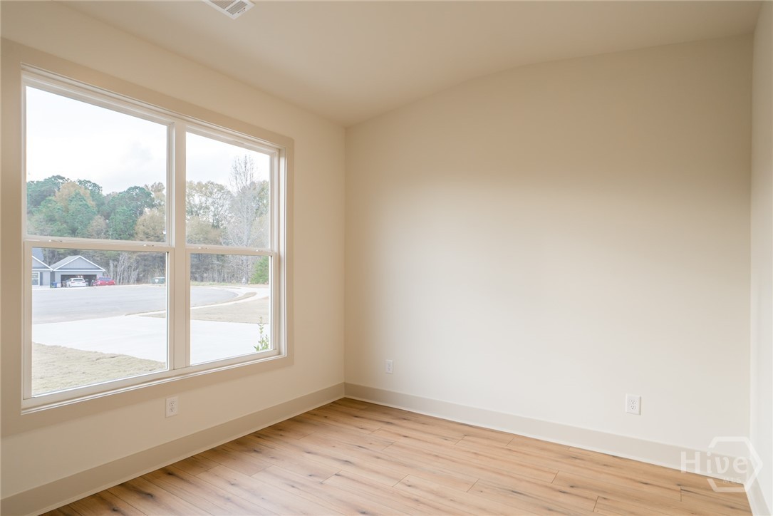 209 Squirrel Run Property Photo 6