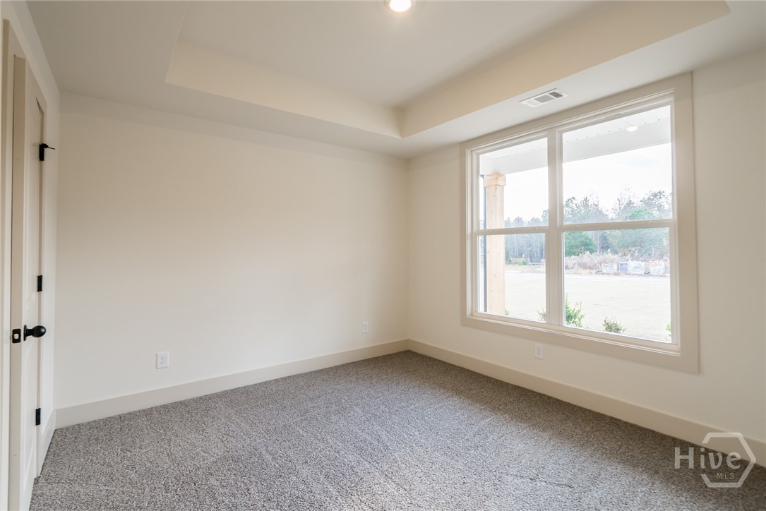 209 Squirrel Run Property Photo 8