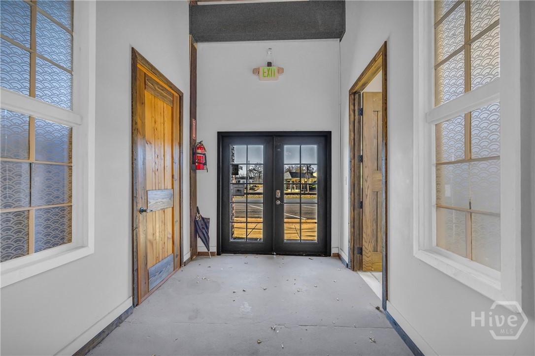 1642 S Broad St Property Photo 12