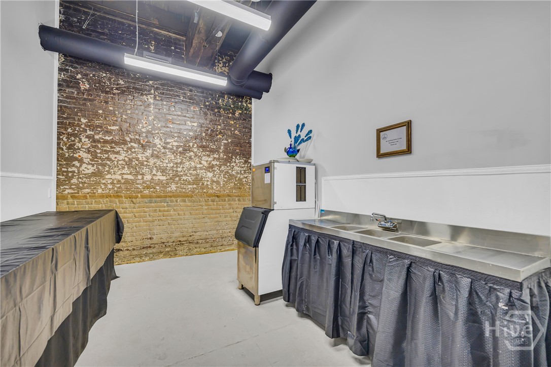 1642 S Broad St Property Photo 16