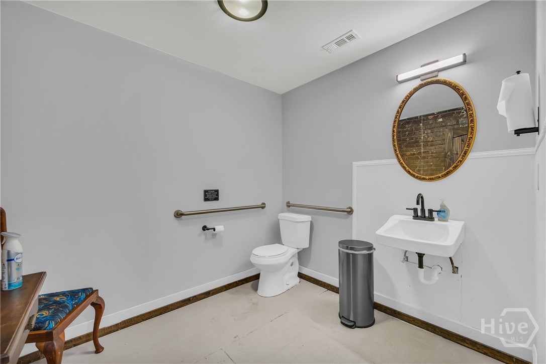 1642 S Broad St Property Photo 18