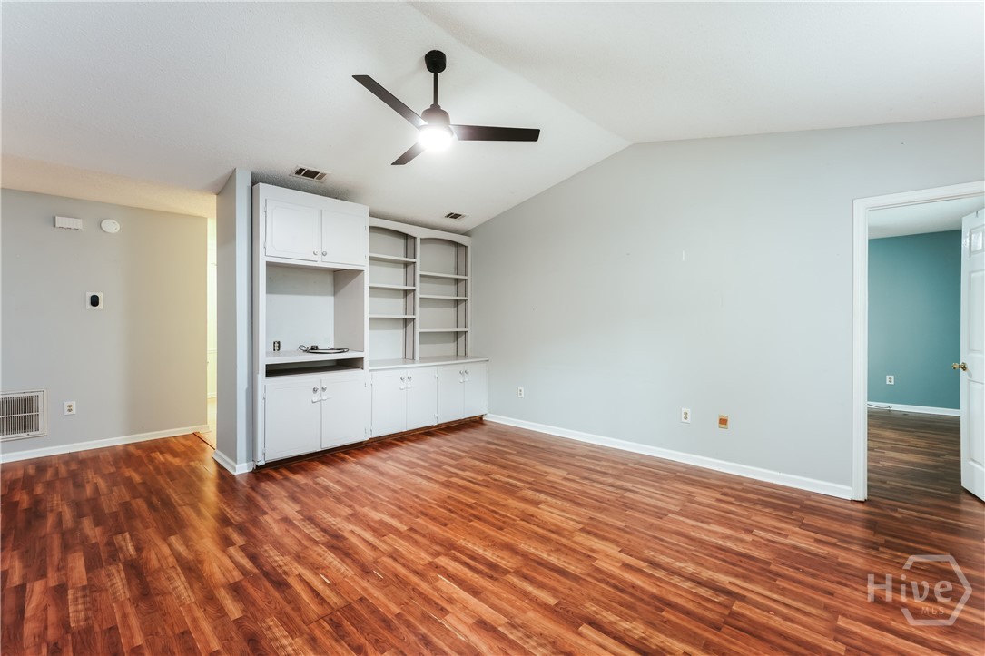 180 Oak Drive Property Photo 3