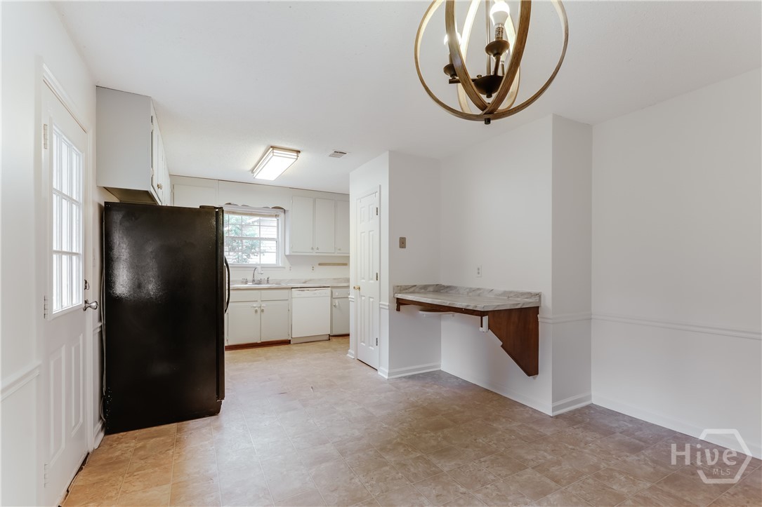180 Oak Drive Property Photo 8