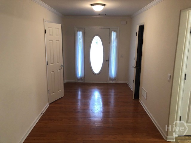 225 Lexington Circle Property Photo 8