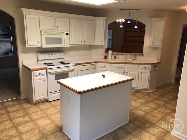 225 Lexington Circle Property Photo 12