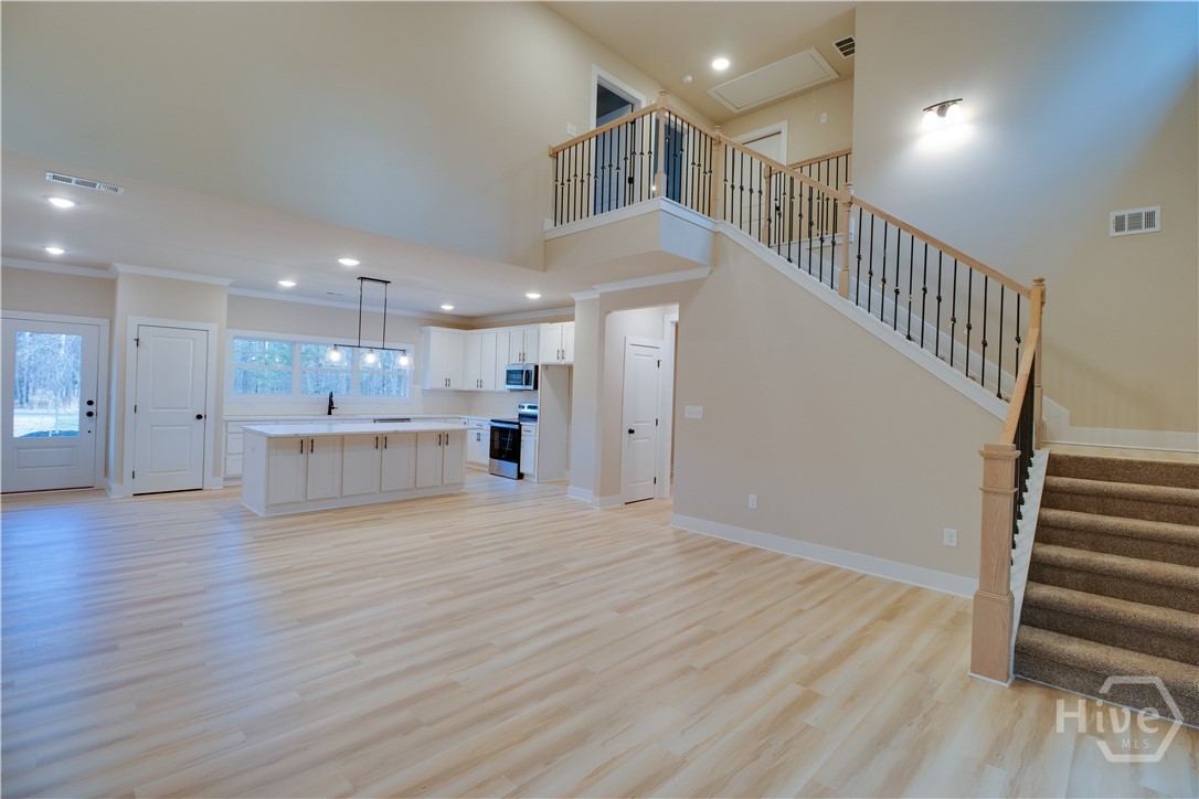 1021 Pointe S Property Photo 13