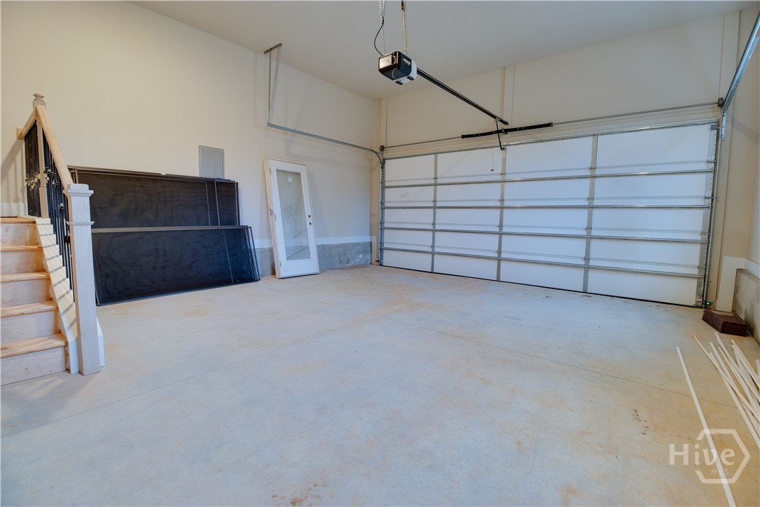 1021 Pointe S Property Photo 33