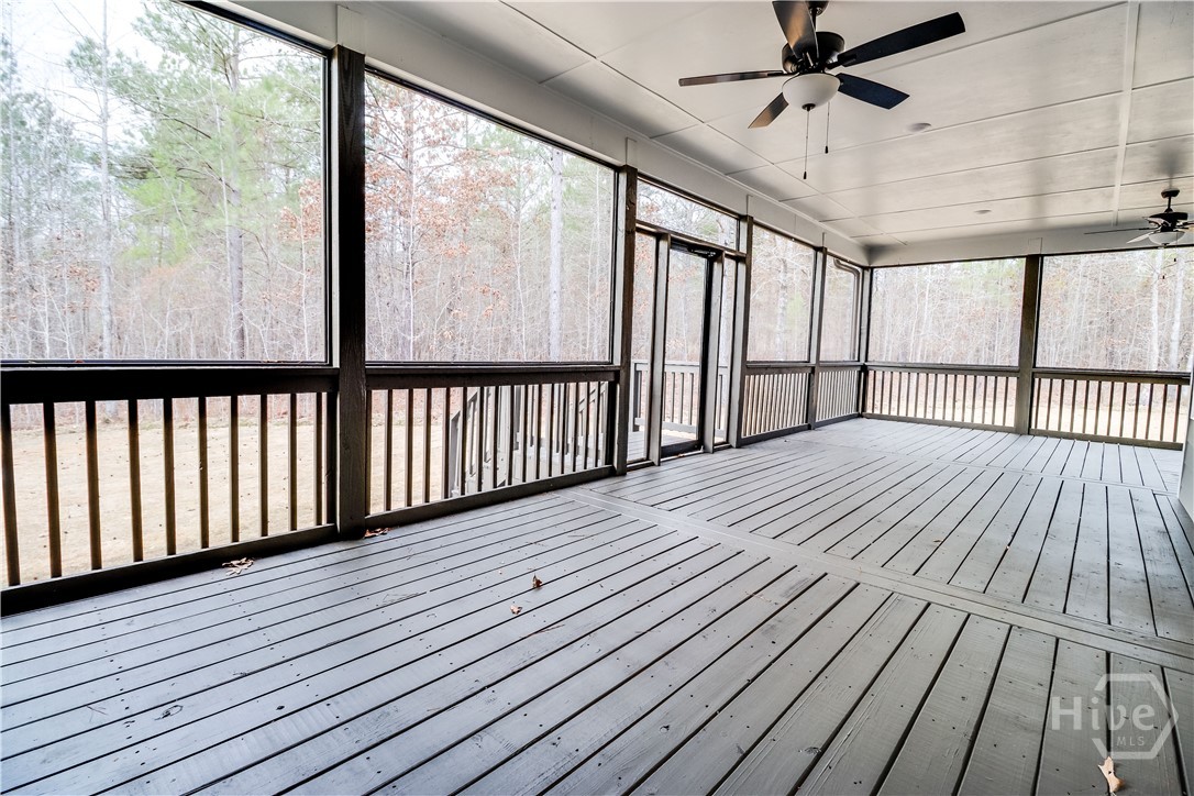 1021 Pointe S Property Photo 34
