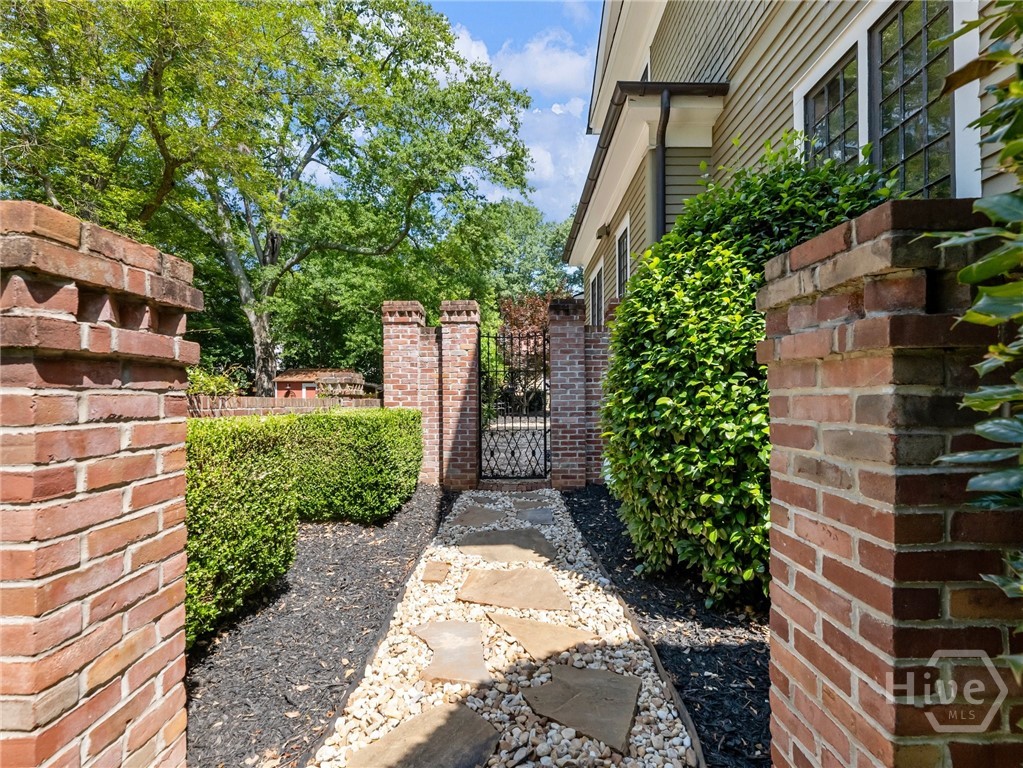 107 Church Street Property Photo 3