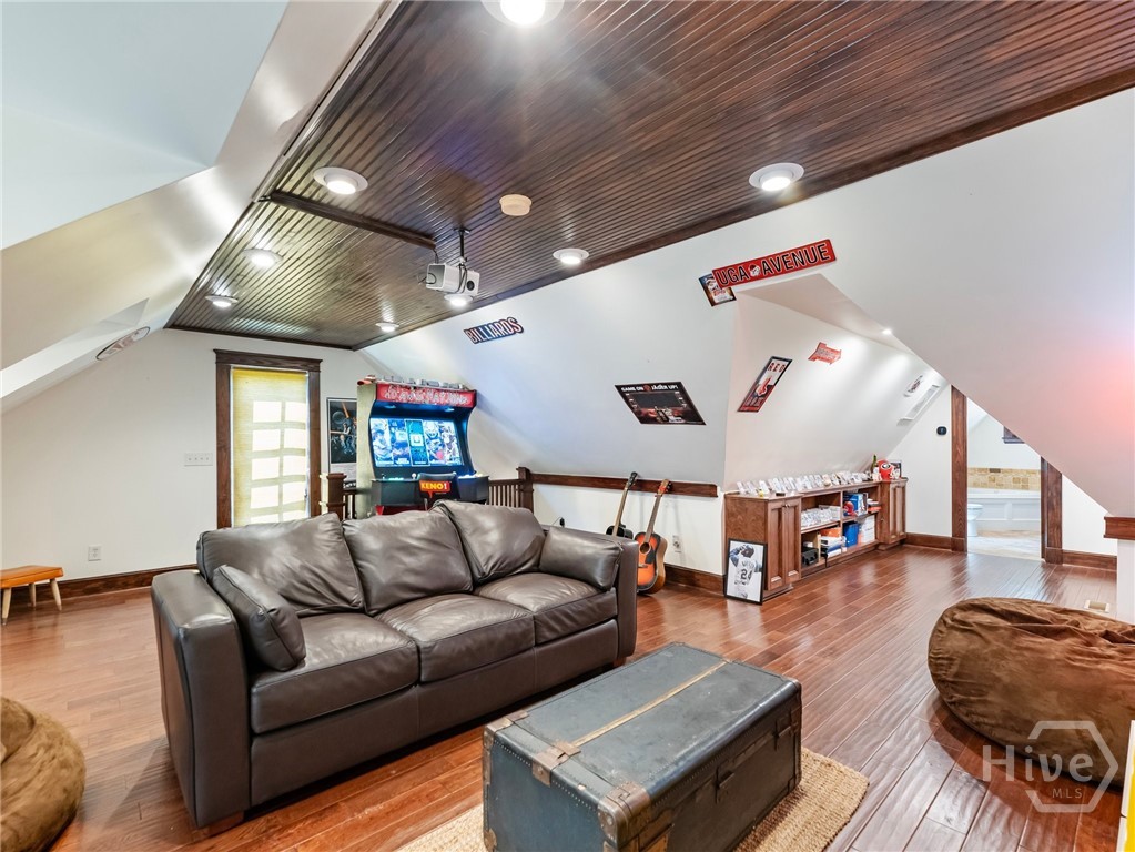 107 Church Street Property Photo 35