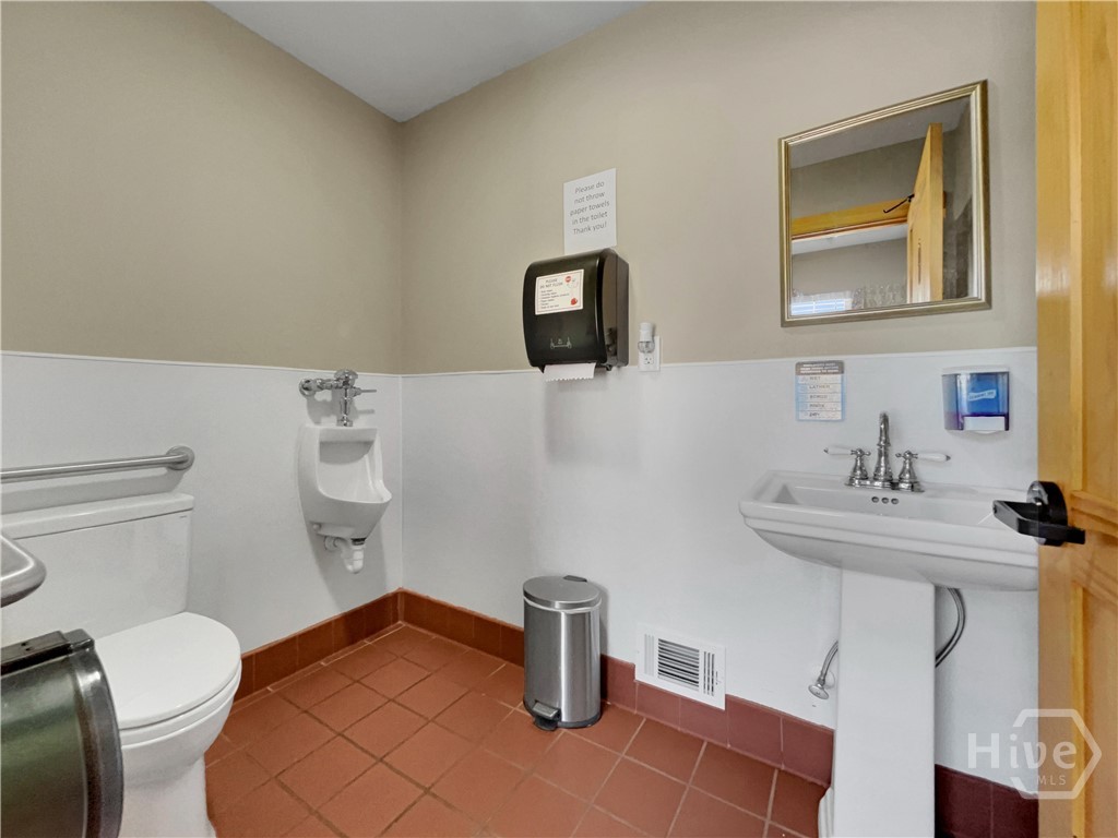 9 Callaway Drive Property Photo 23