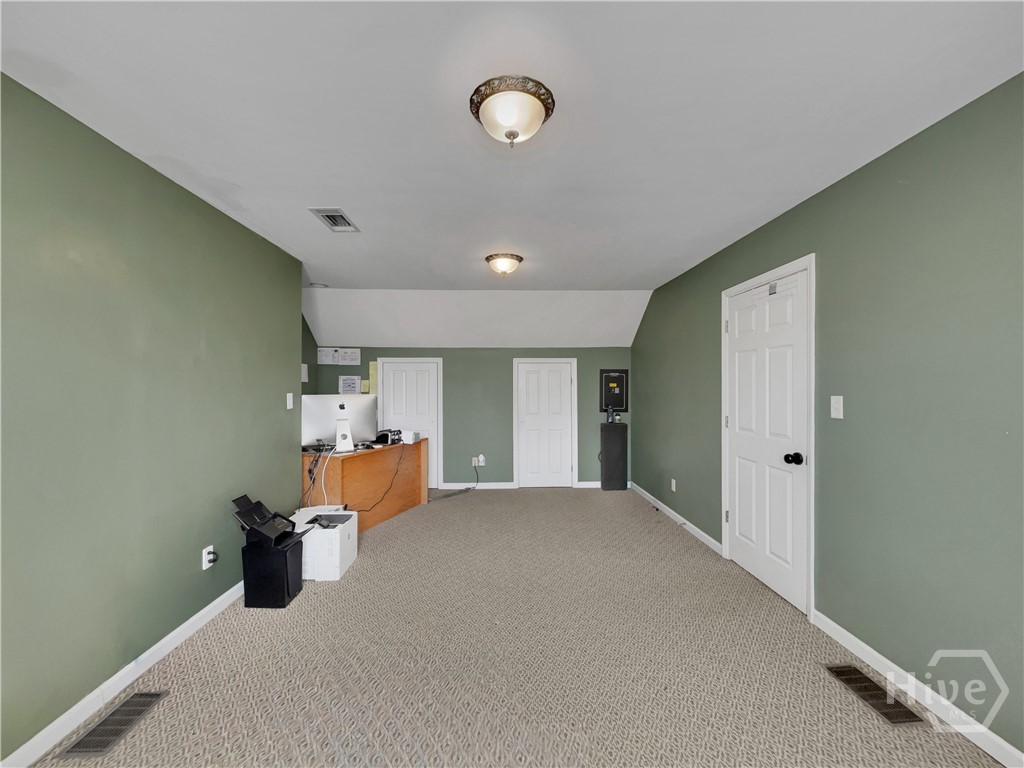 9 Callaway Drive Property Photo 28