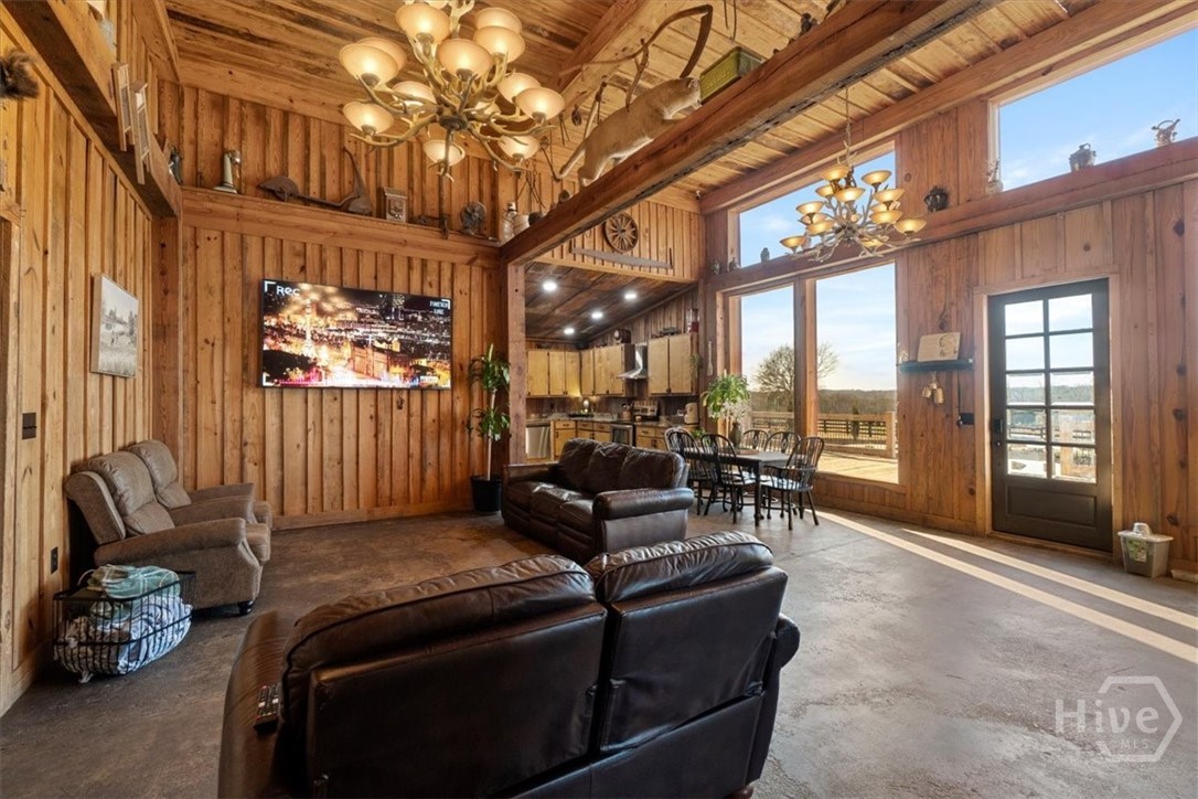 284 Snow Farm Road Property Photo 8