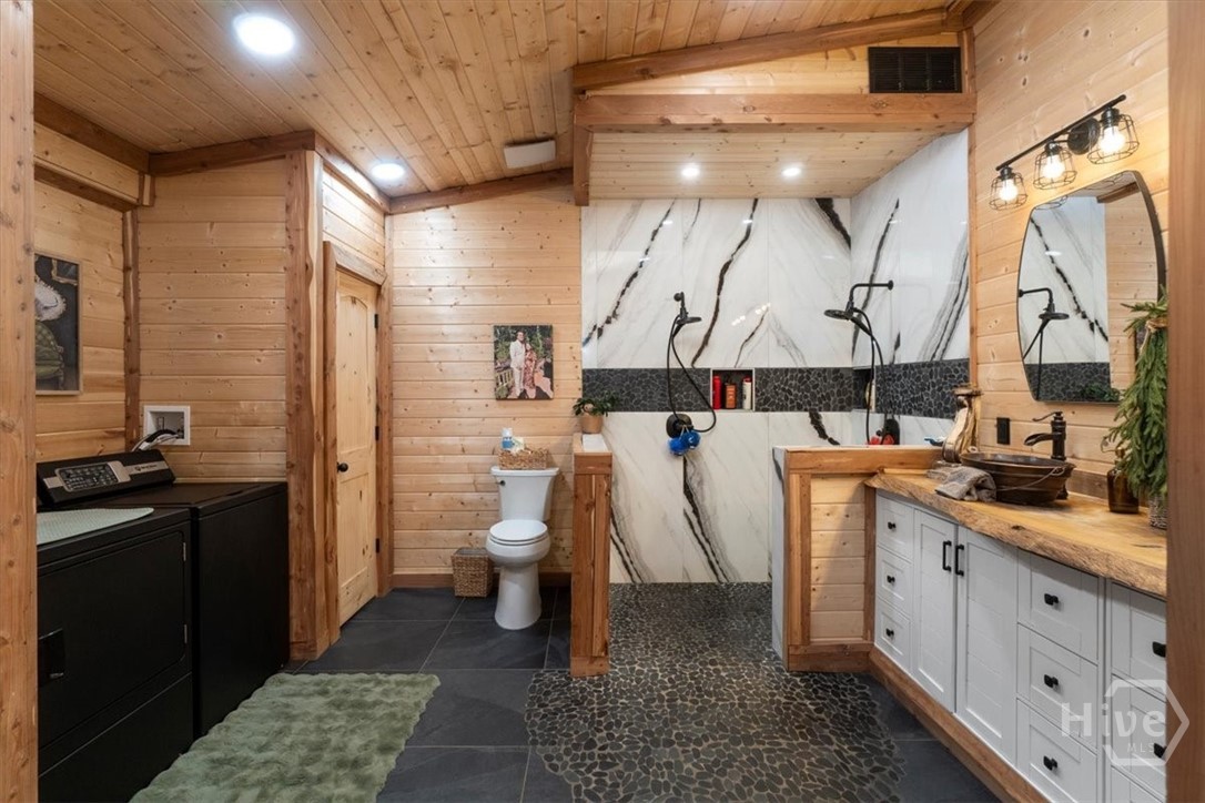 284 Snow Farm Road Property Photo 15