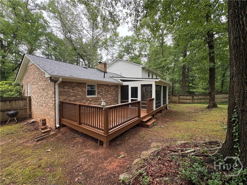 196 Avalon Drive Property Photo 8