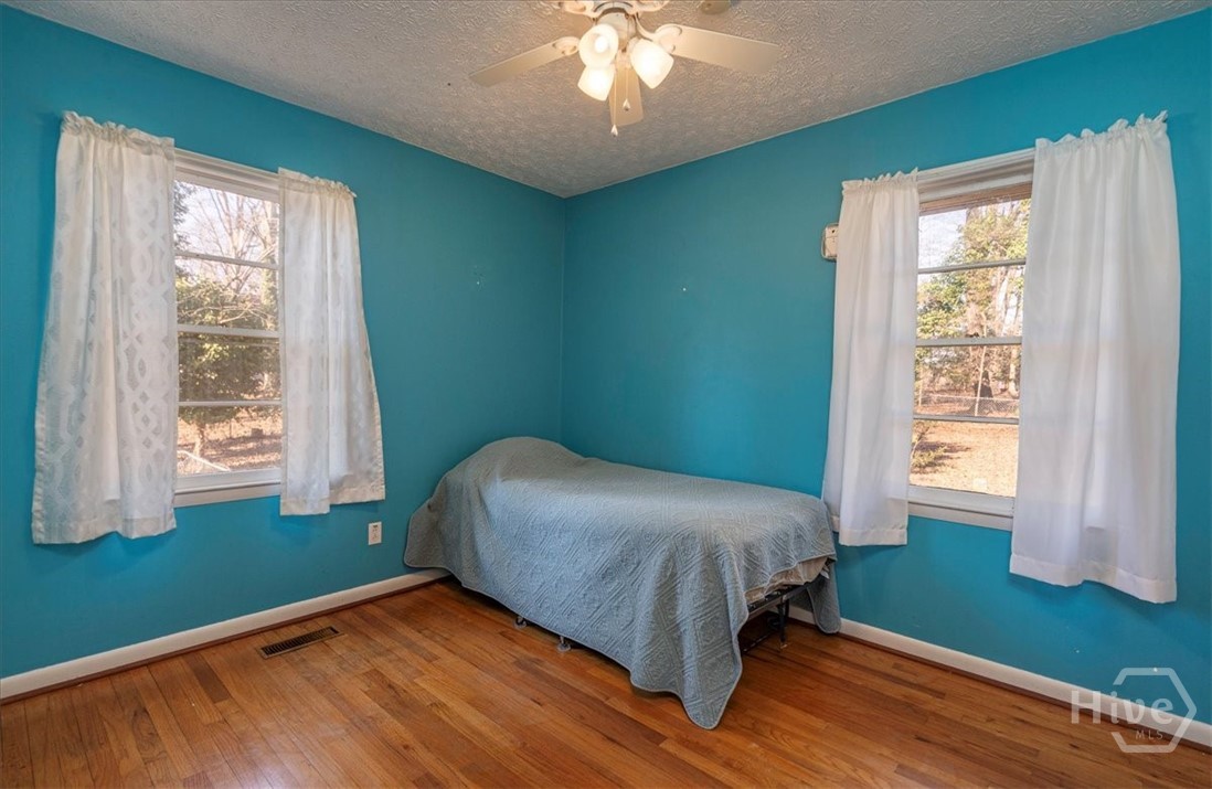 625 Forest Road Property Photo 13