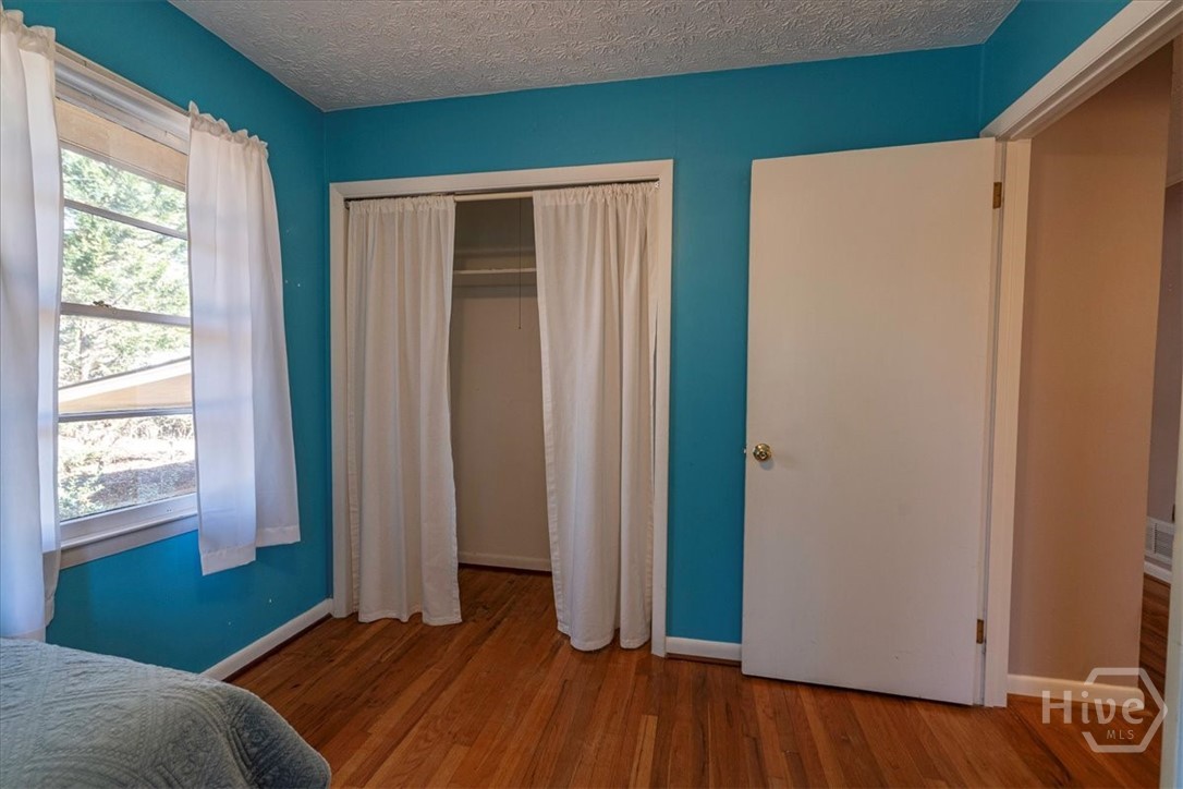 625 Forest Road Property Photo 14