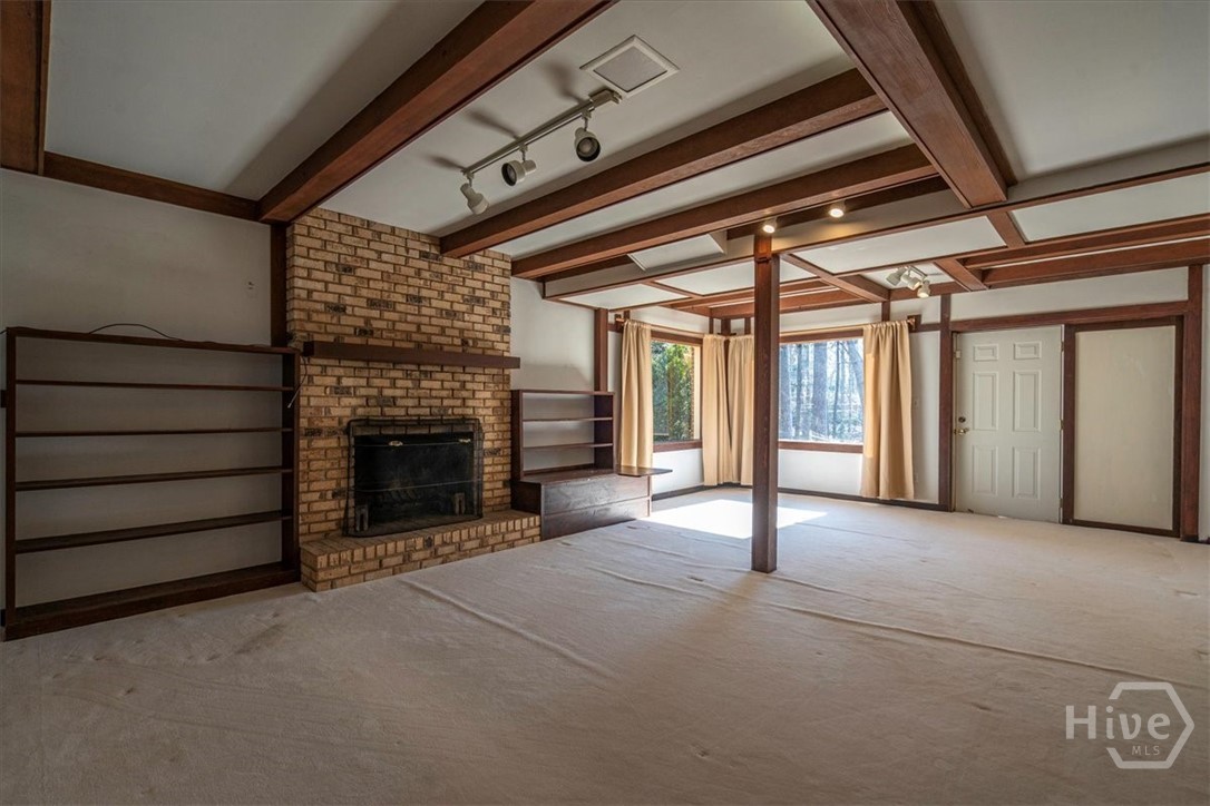 625 Forest Road Property Photo 20