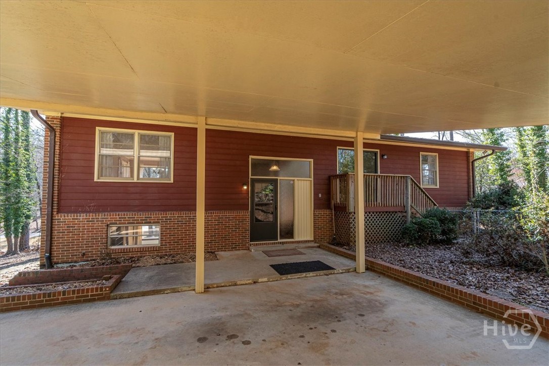 625 Forest Road Property Photo 33