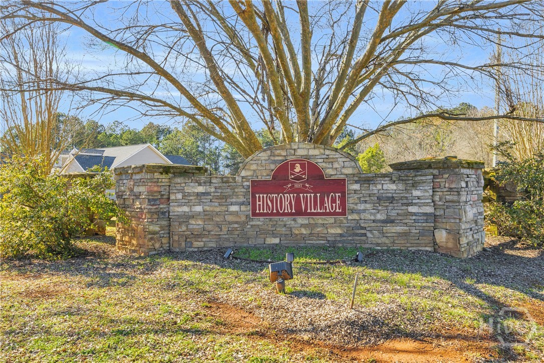 226 History Trail Property Photo 2