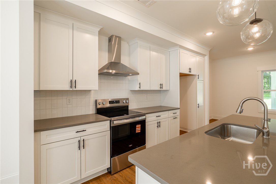 169 Vine Street Property Photo 11