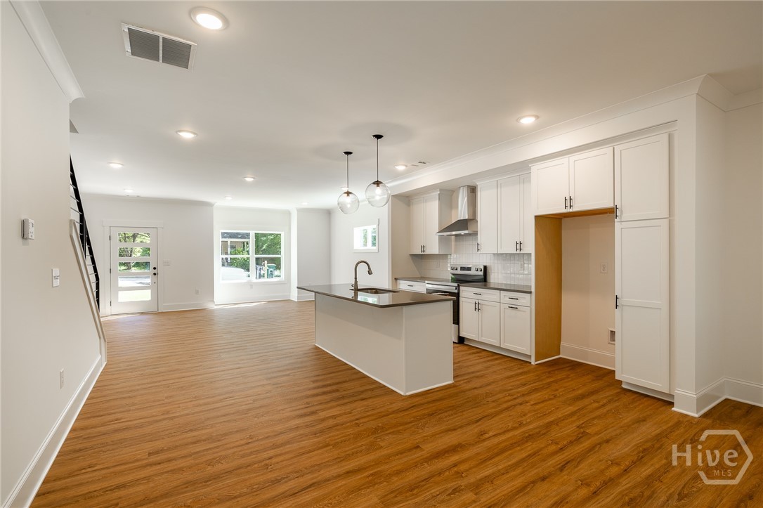 169 Vine Street Property Photo 12