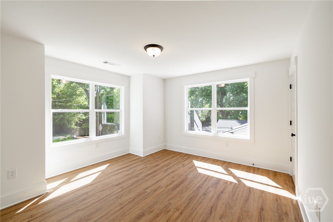 169 Vine Street Property Photo 27