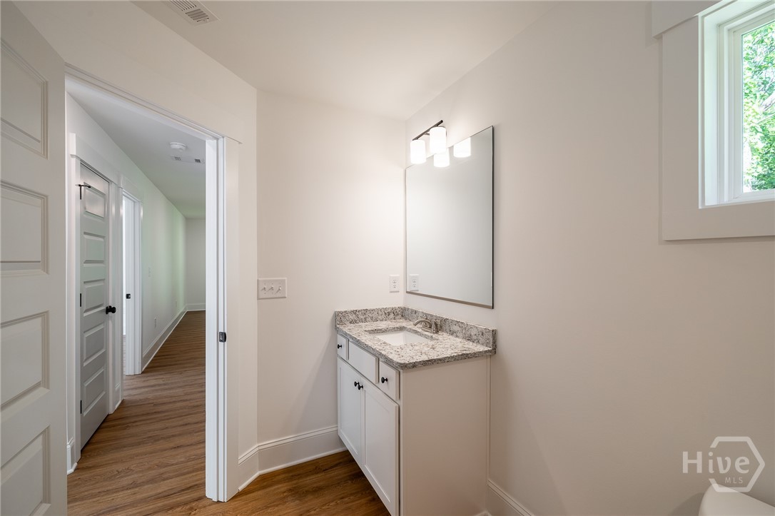 169 Vine Street Property Photo 29