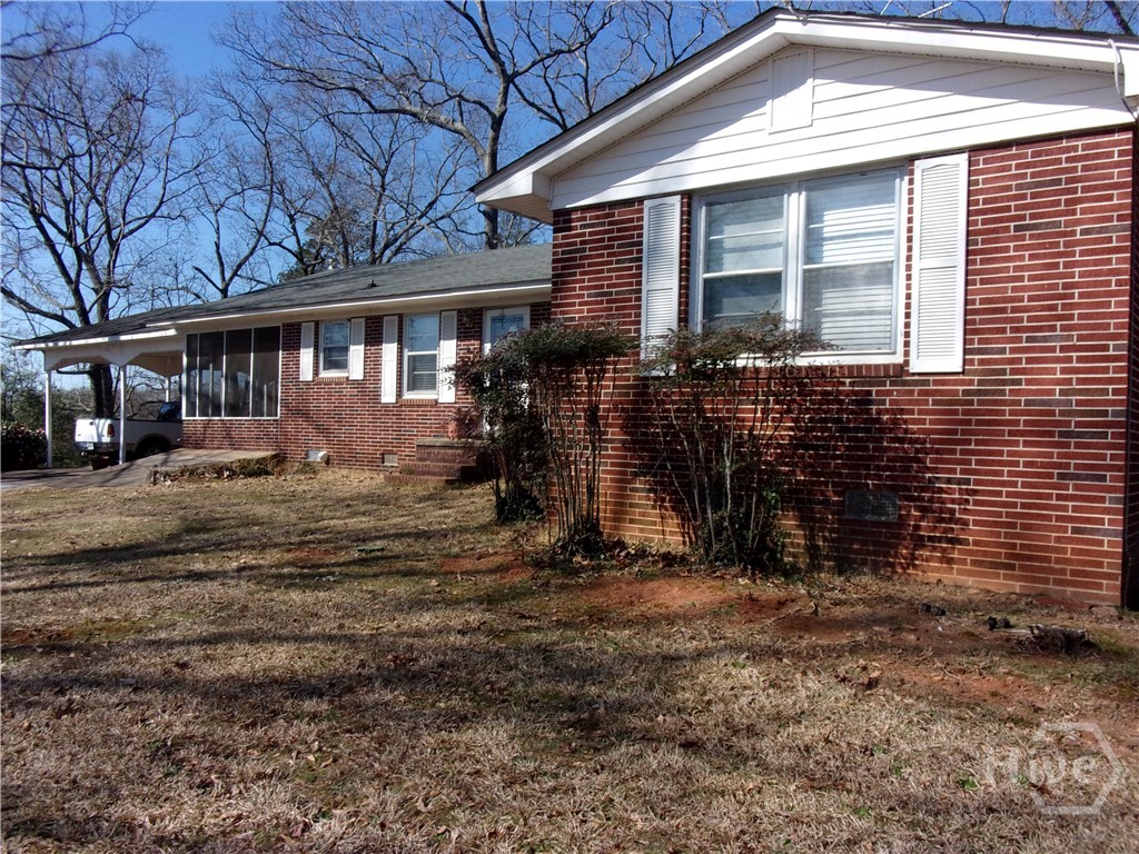 6615 Hwy 174 Property Photo 1