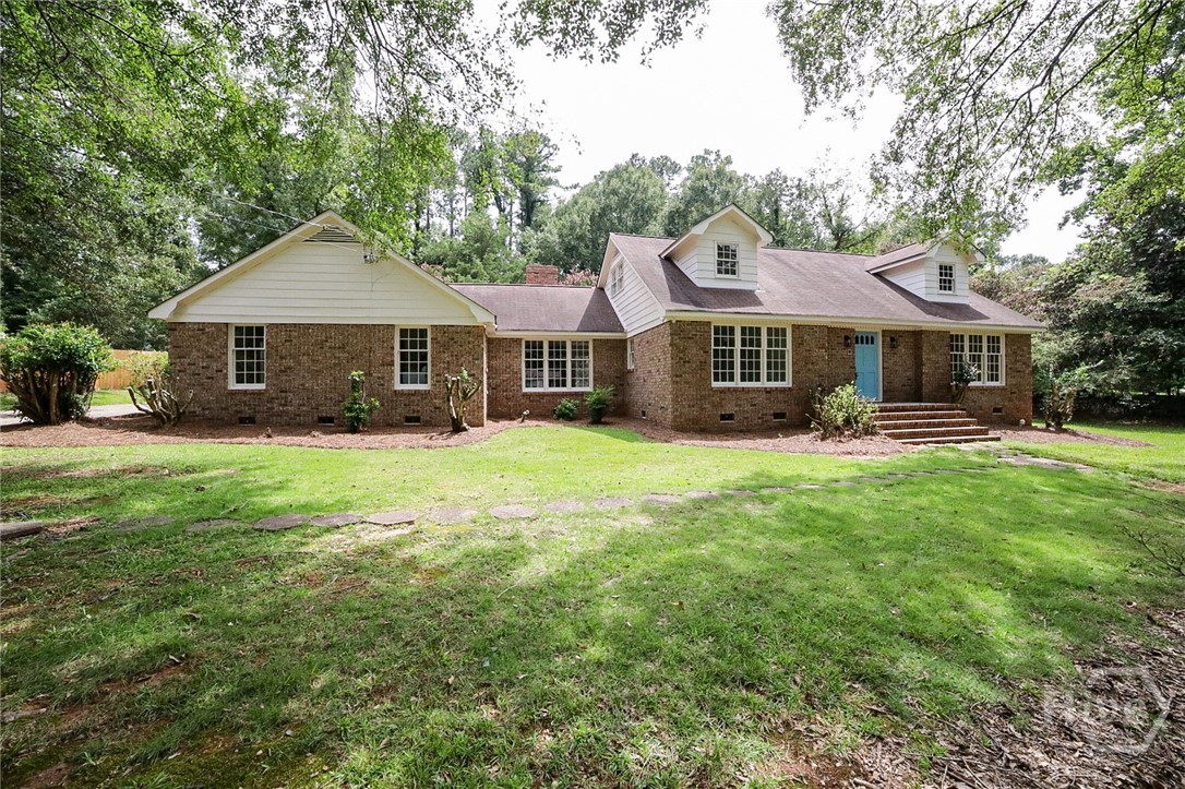 215 Lenox Road Property Photo