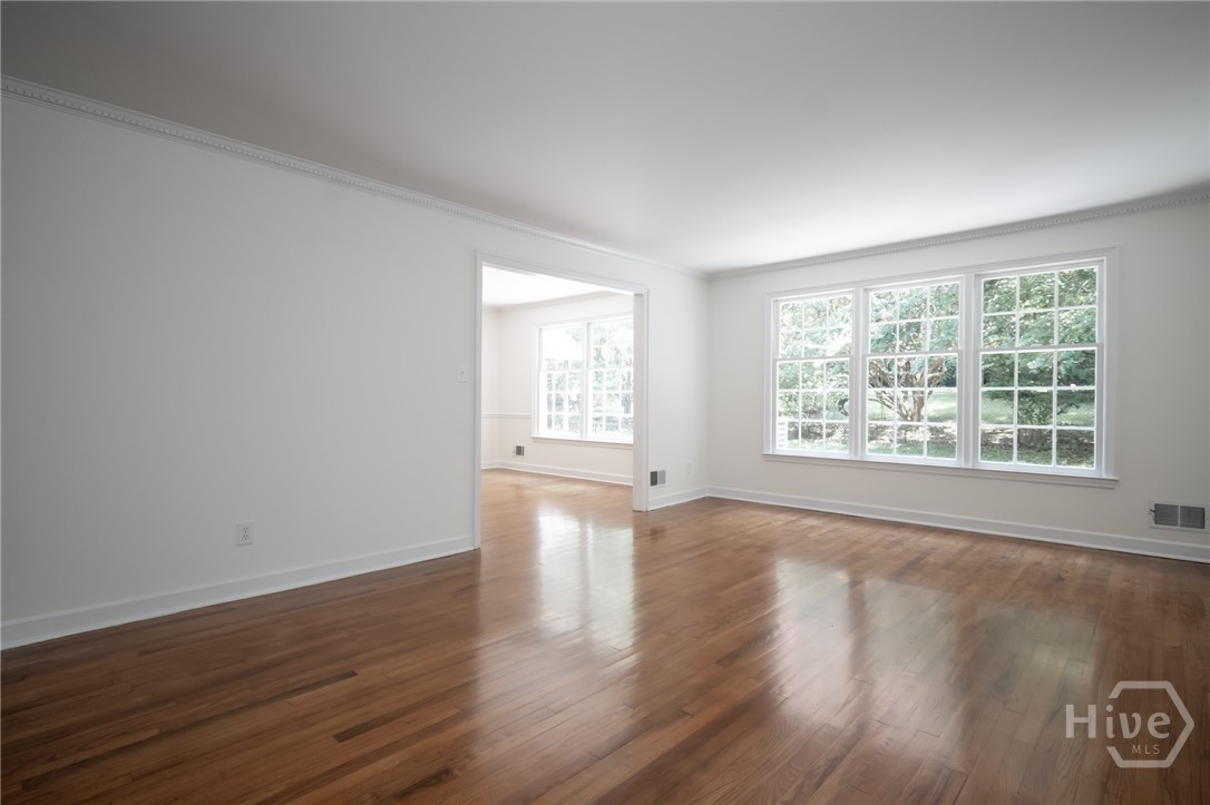 215 Lenox Road Property Photo 8
