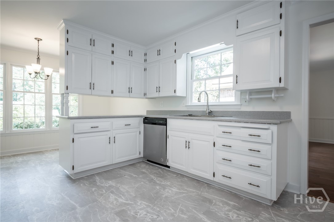 215 Lenox Road Property Photo 18