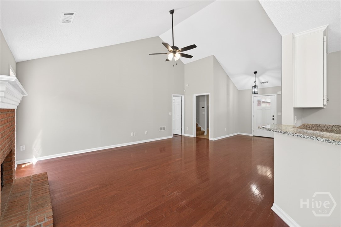 719 Mallard Drive Property Photo 9