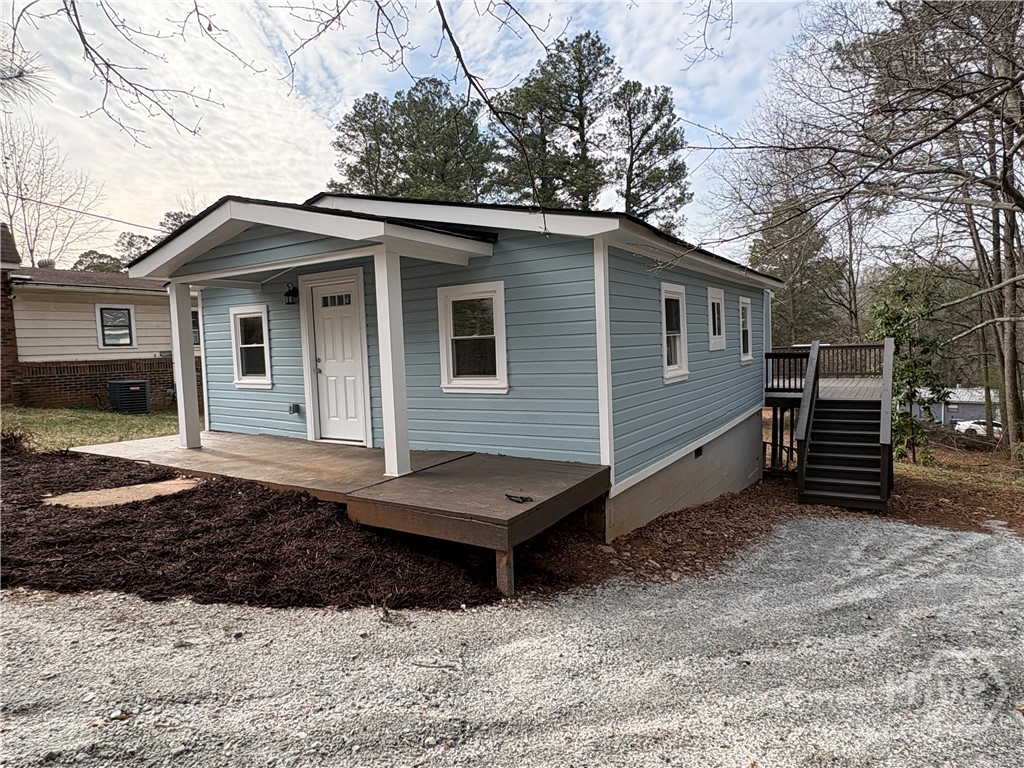 286 Pine Avenue Property Photo 2