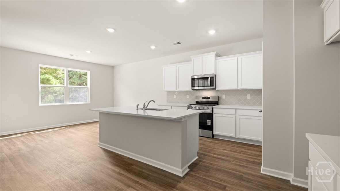 470 Abbott Road Property Photo 12