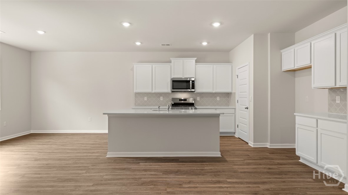 470 Abbott Road Property Photo 13