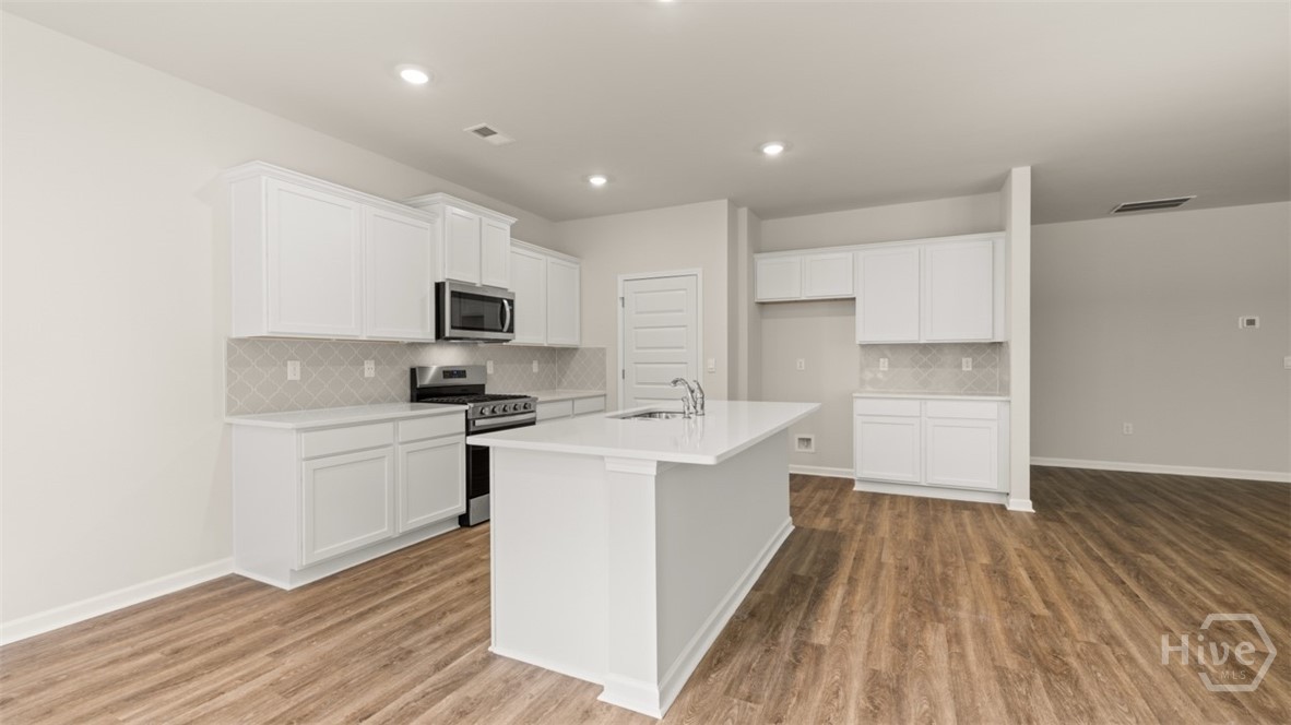 470 Abbott Road Property Photo 14
